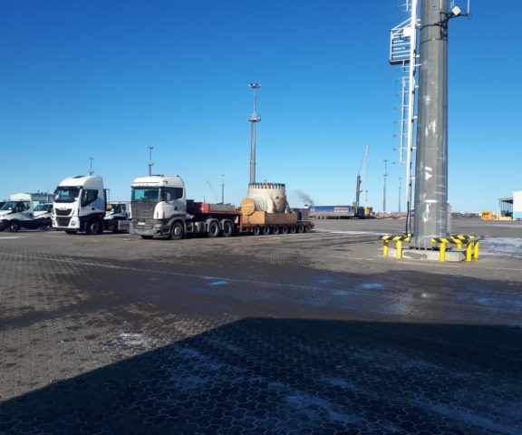 из Италии в СПб привезли 92 тонны